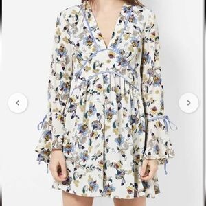 🍁Glamorous Floral A-line Dress with Flutter Sleeves